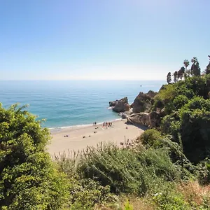 https://apartamentos-mc-nerja.es-andalucia.com